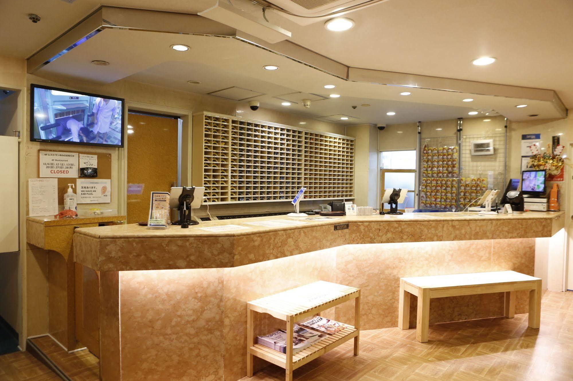 Shinjuku Kuyakusho-Mae Capsule Hotel Tokyo Ngoại thất bức ảnh