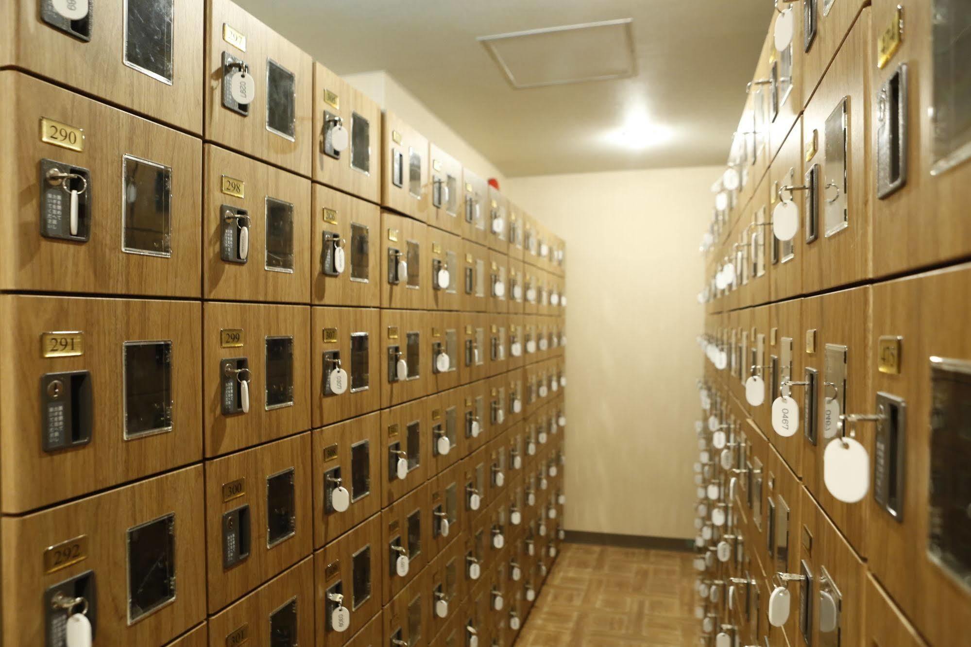 Shinjuku Kuyakusho-Mae Capsule Hotel Tokyo Ngoại thất bức ảnh